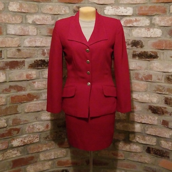 DOROTHY PERKINS Euro Power Suit - Picture 1 of 8